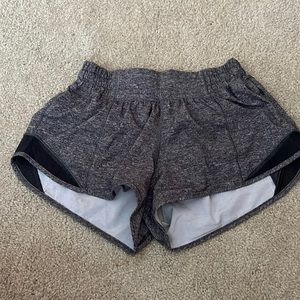 Lululemon Hotty Hot 2.5 Short